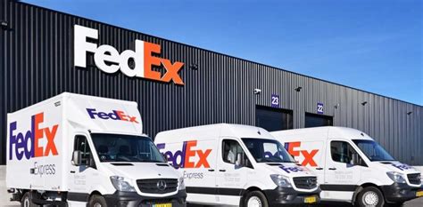 Where is my package Enter your FedEx tracking number, track by reference, obtain proof of delivery, or TCN. . Fedex express near me